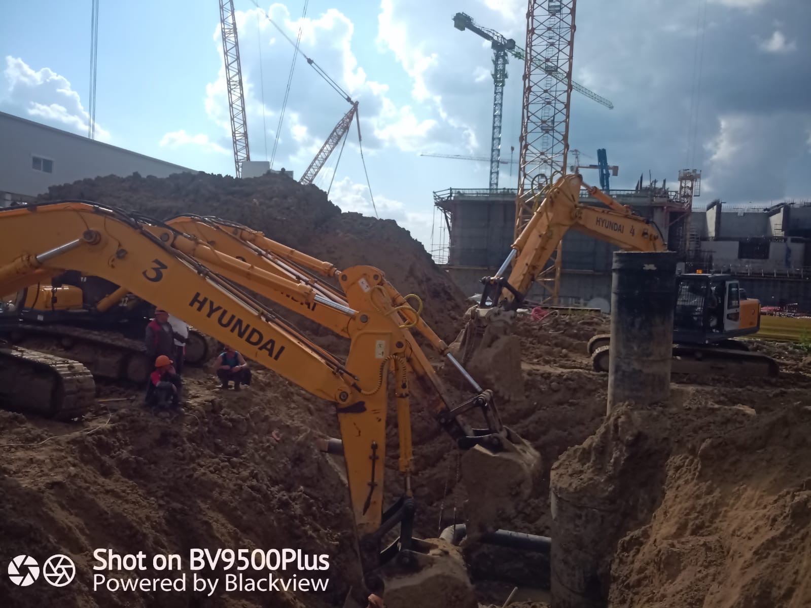 Аренда гусеничного экскаватора