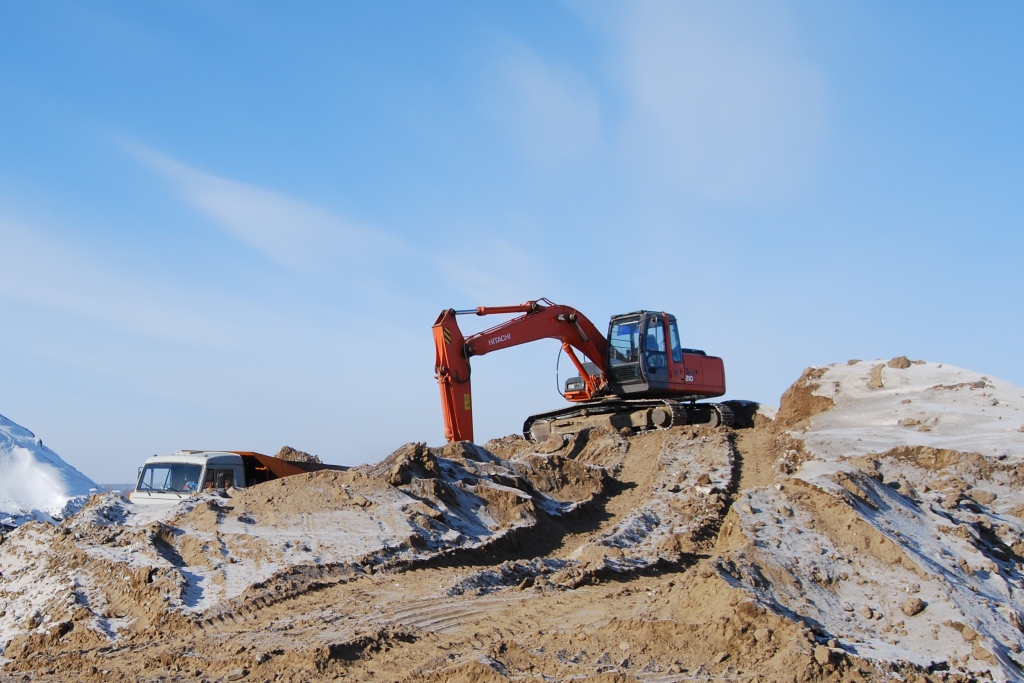 Сдам в аренду                            экскаватор                            Hitachi ZX330LC от собственника Алексей