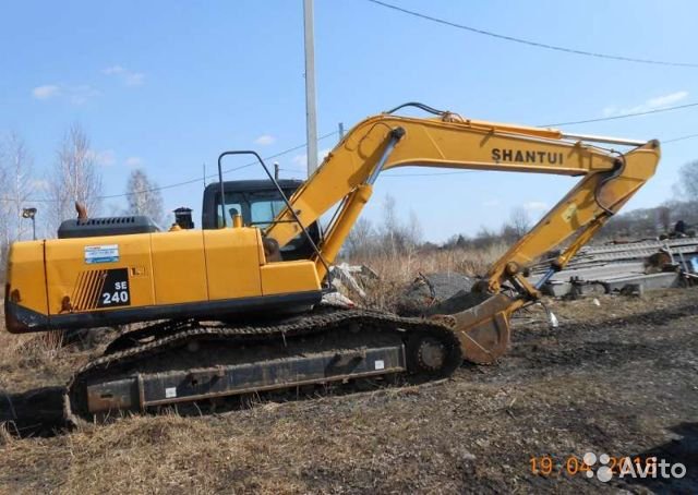 Услуги гусеничного экскаватора Shantui SE240