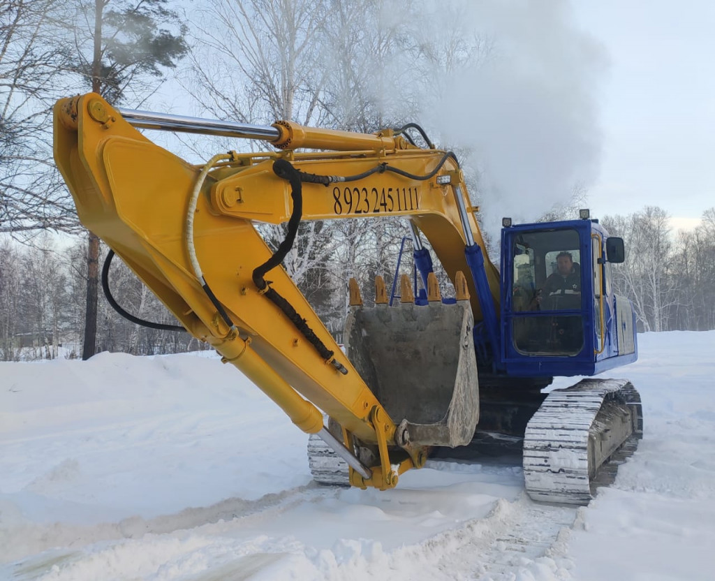 Аренда гусеничного экскаватора с гидромолотом
