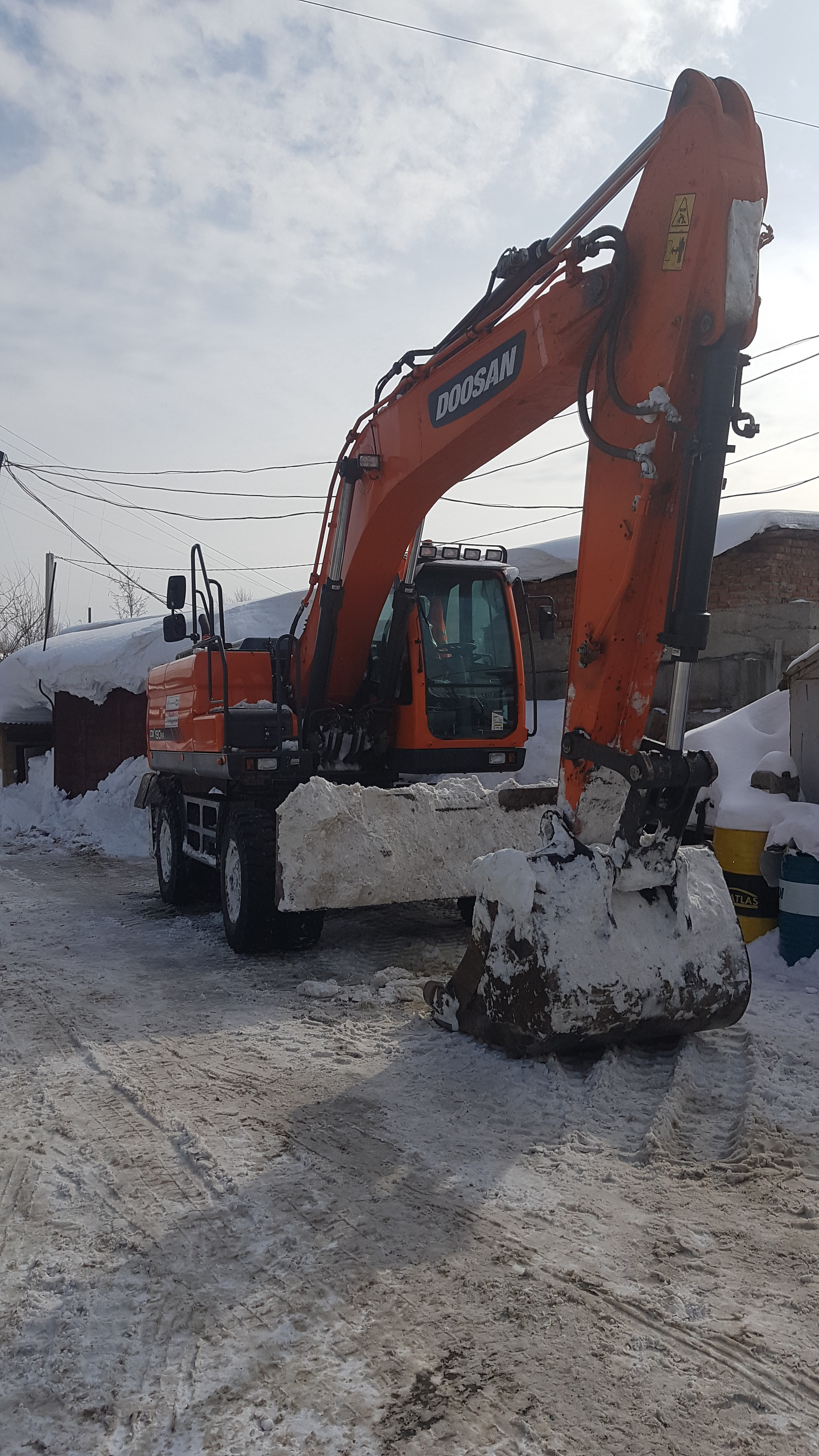 Услуги экскаватора полноповоротнрго