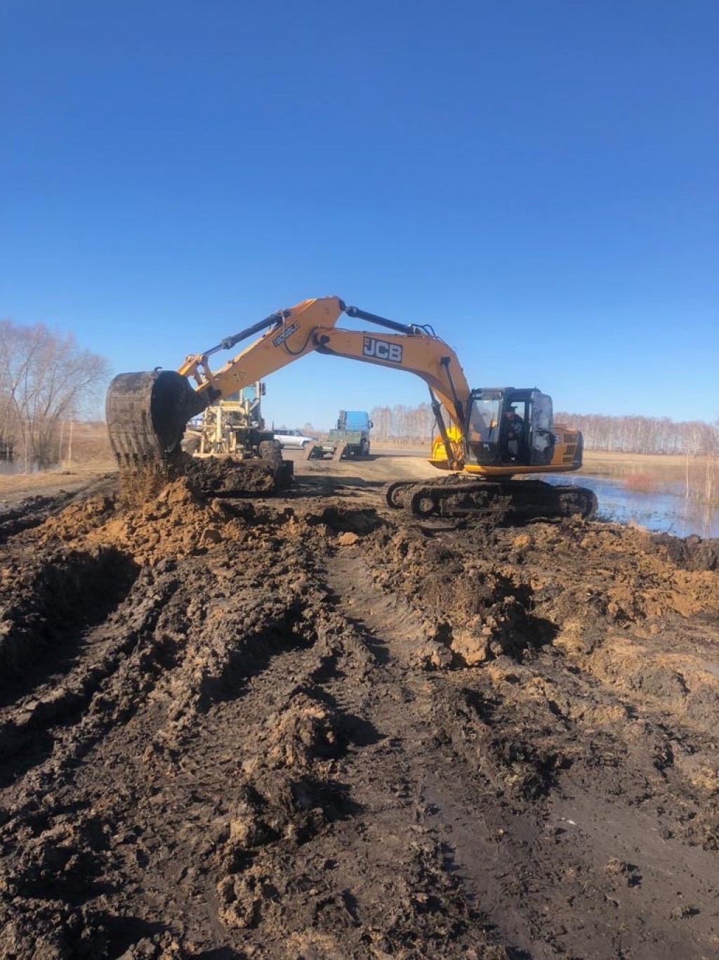 Услуги экскаватора