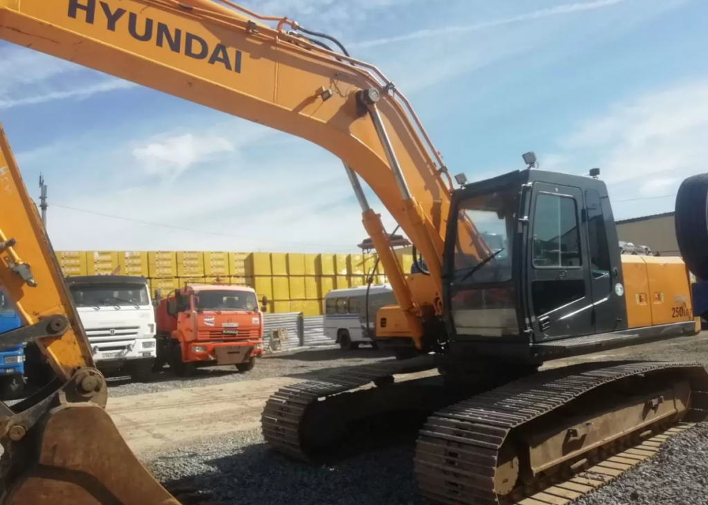 Экскаватор гусеничный Hyundai