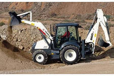 Услуги экскаватора-погрузчика TEREX 820