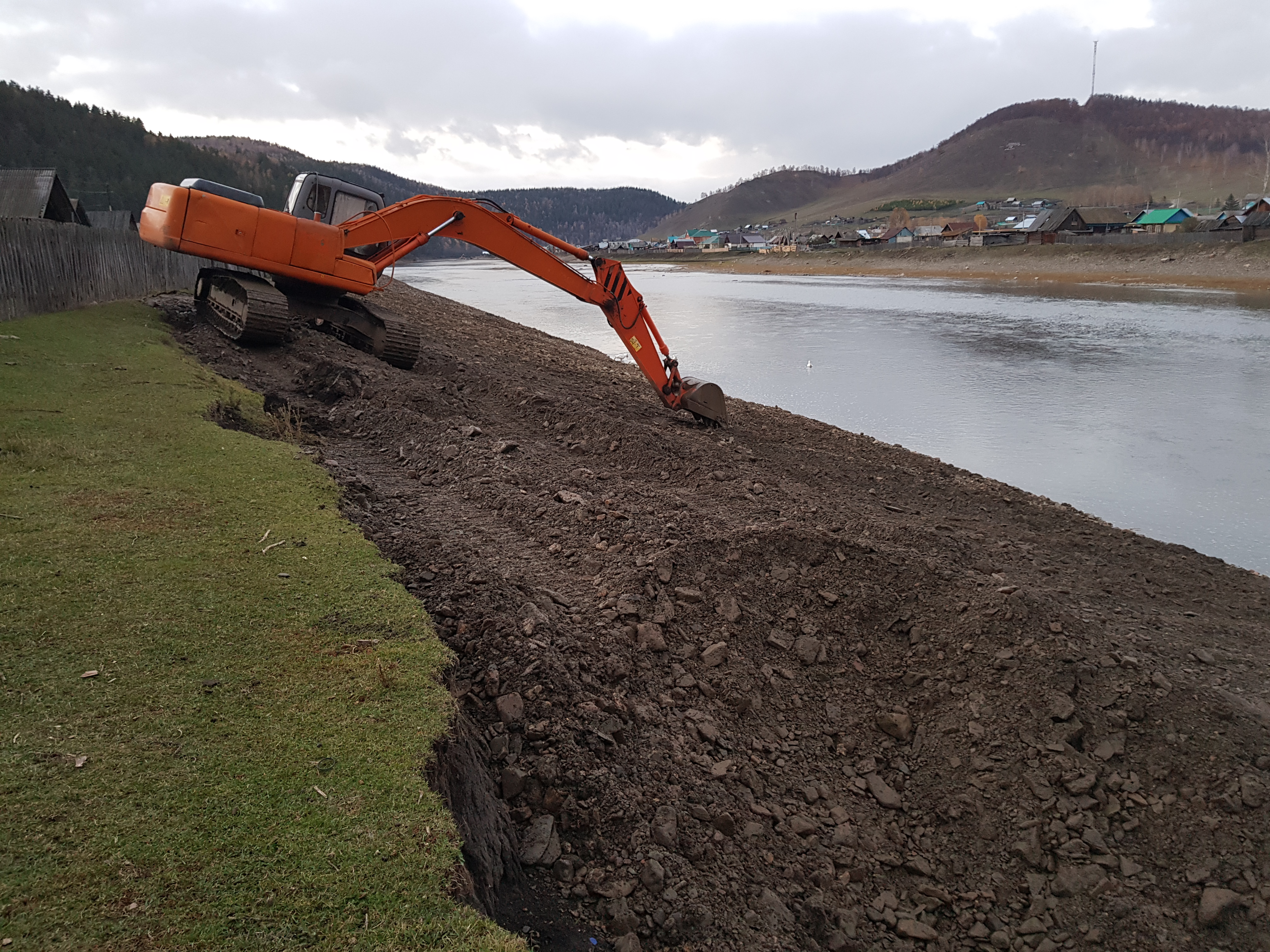 Экскаватор в аренду
