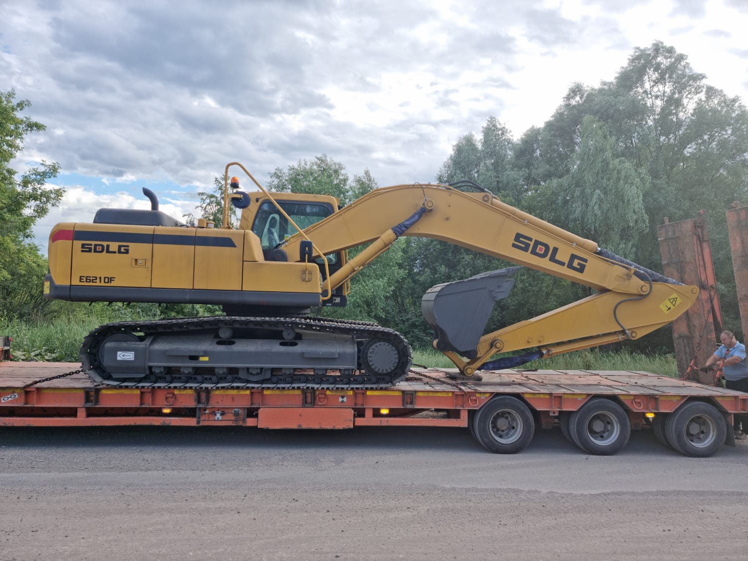 Экскаваторы гусеничный 20-25 тонн аренда