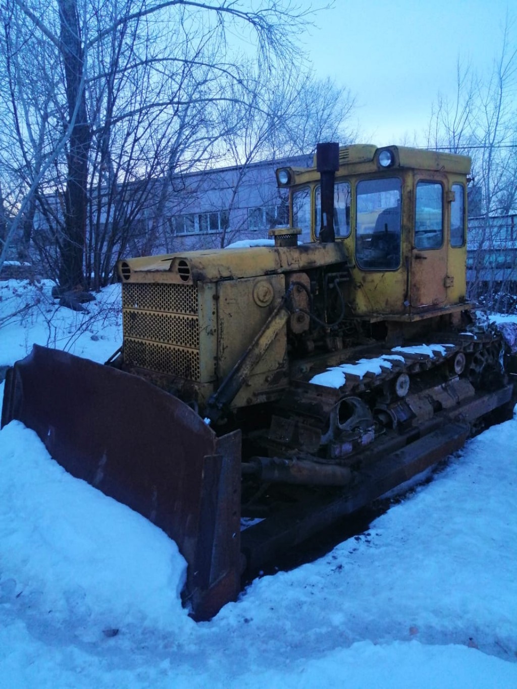 Заказ бульдозера в аренду. Планировка.