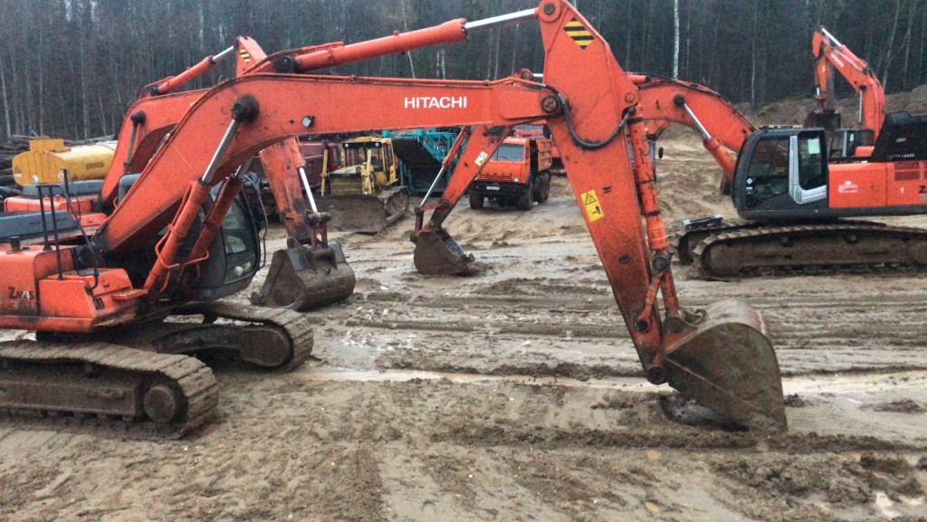 Хитачи-330 экскаватор аренда. Услуги спецтехники.
