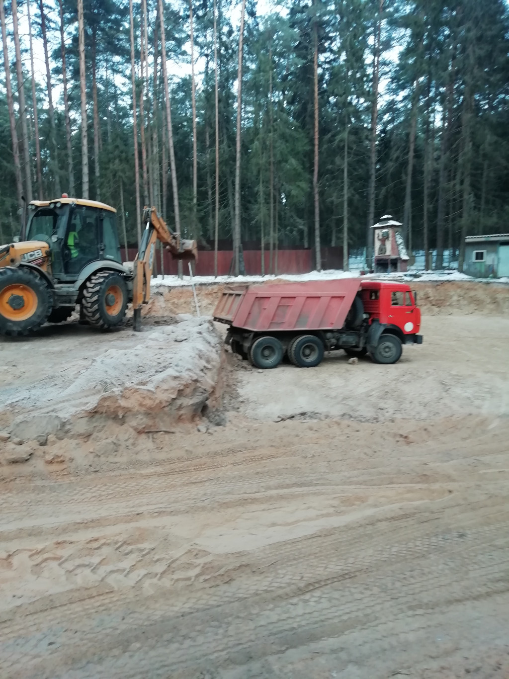 Экскаваторы  от собственника Антон