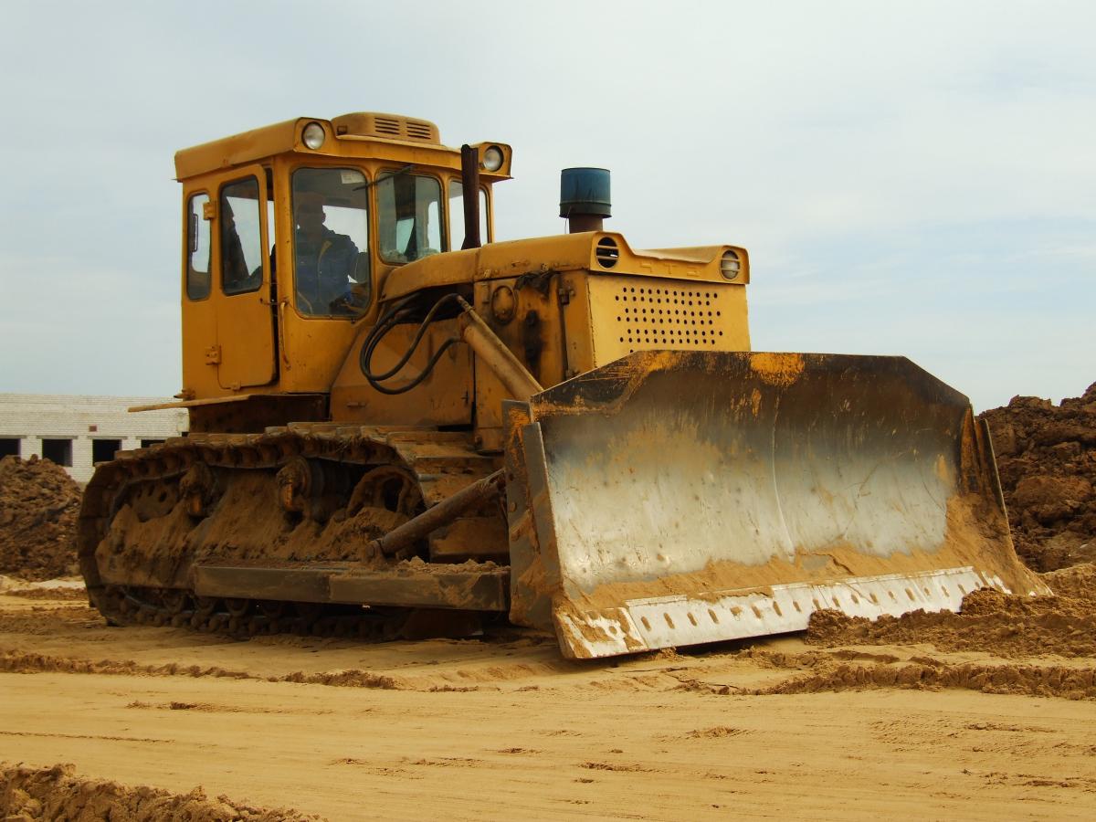 Аренда бульдозера от собственника Максим