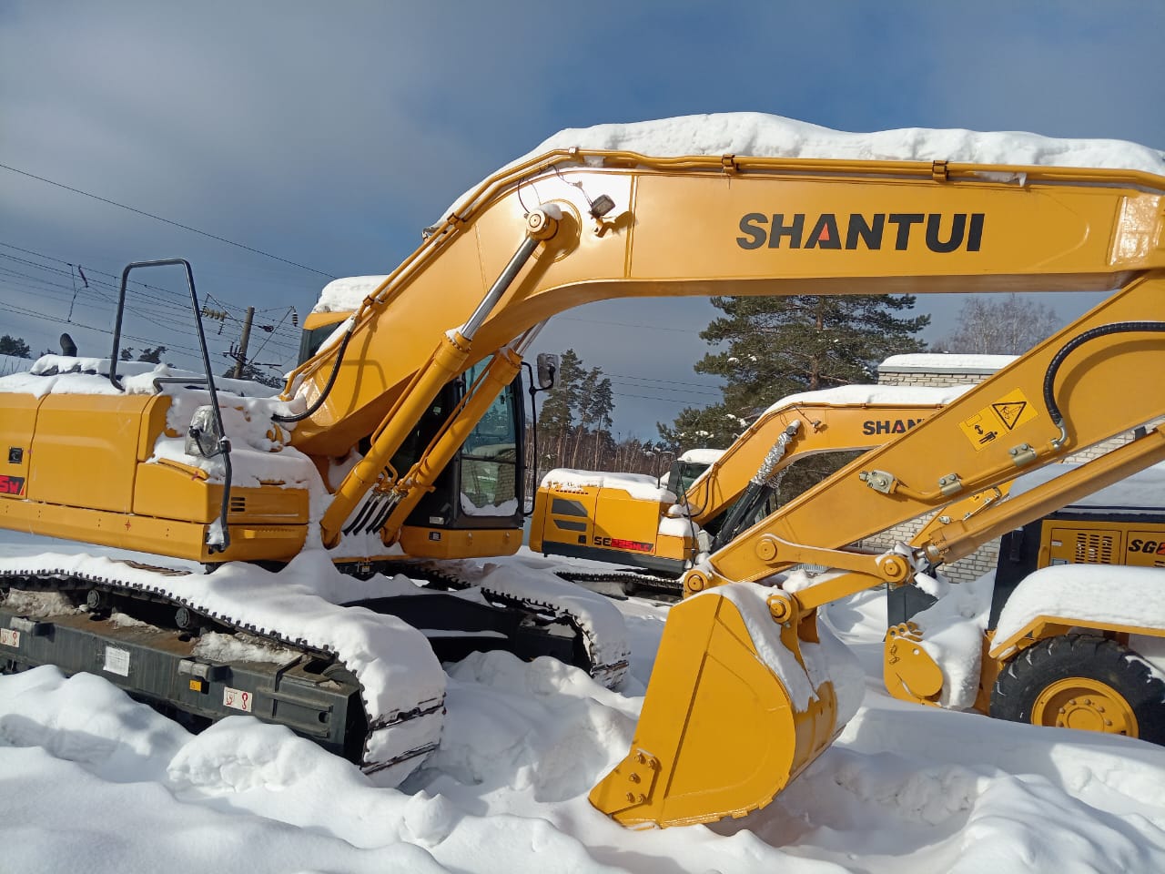 Экскаватор гусеничный SE215W