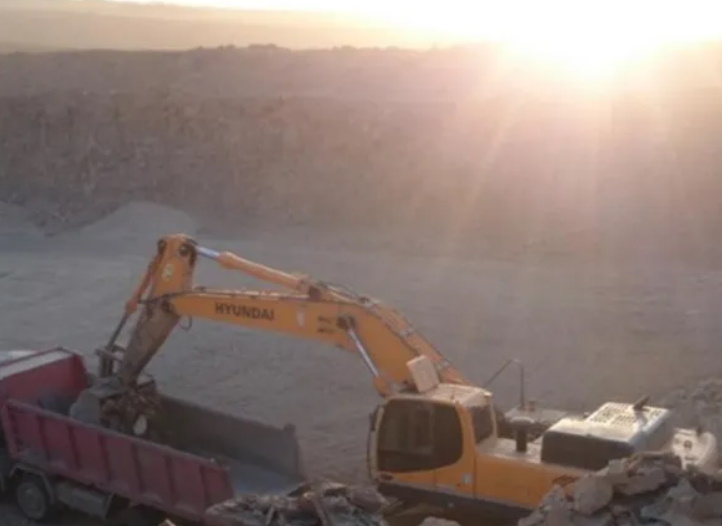 Погрузка материалов, копание траншей