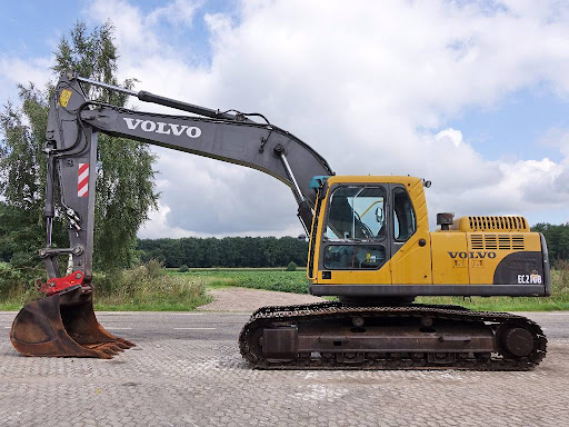 Экскаватор Volvo EC180BLC на гусеничном ходу