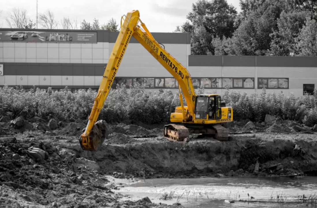 Длиннорукий экскаватор гусеничный 19 м стрела