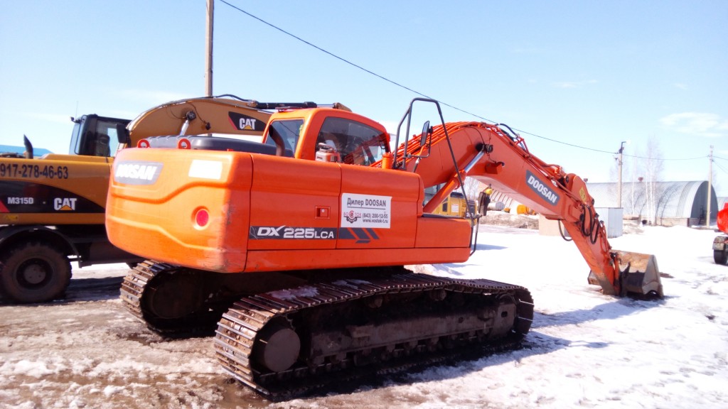 Гусеничный экскаватор Doosan DX 225LCA