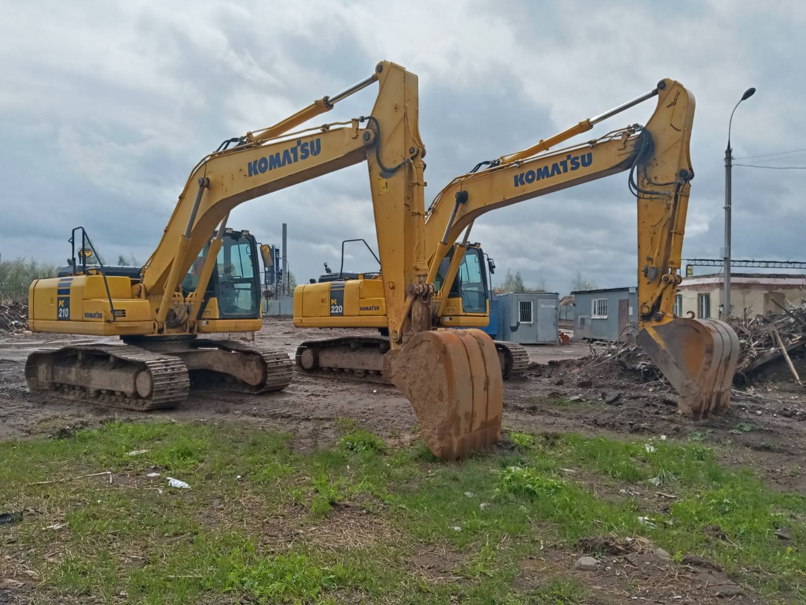 Экскаватор гусеничный аренда