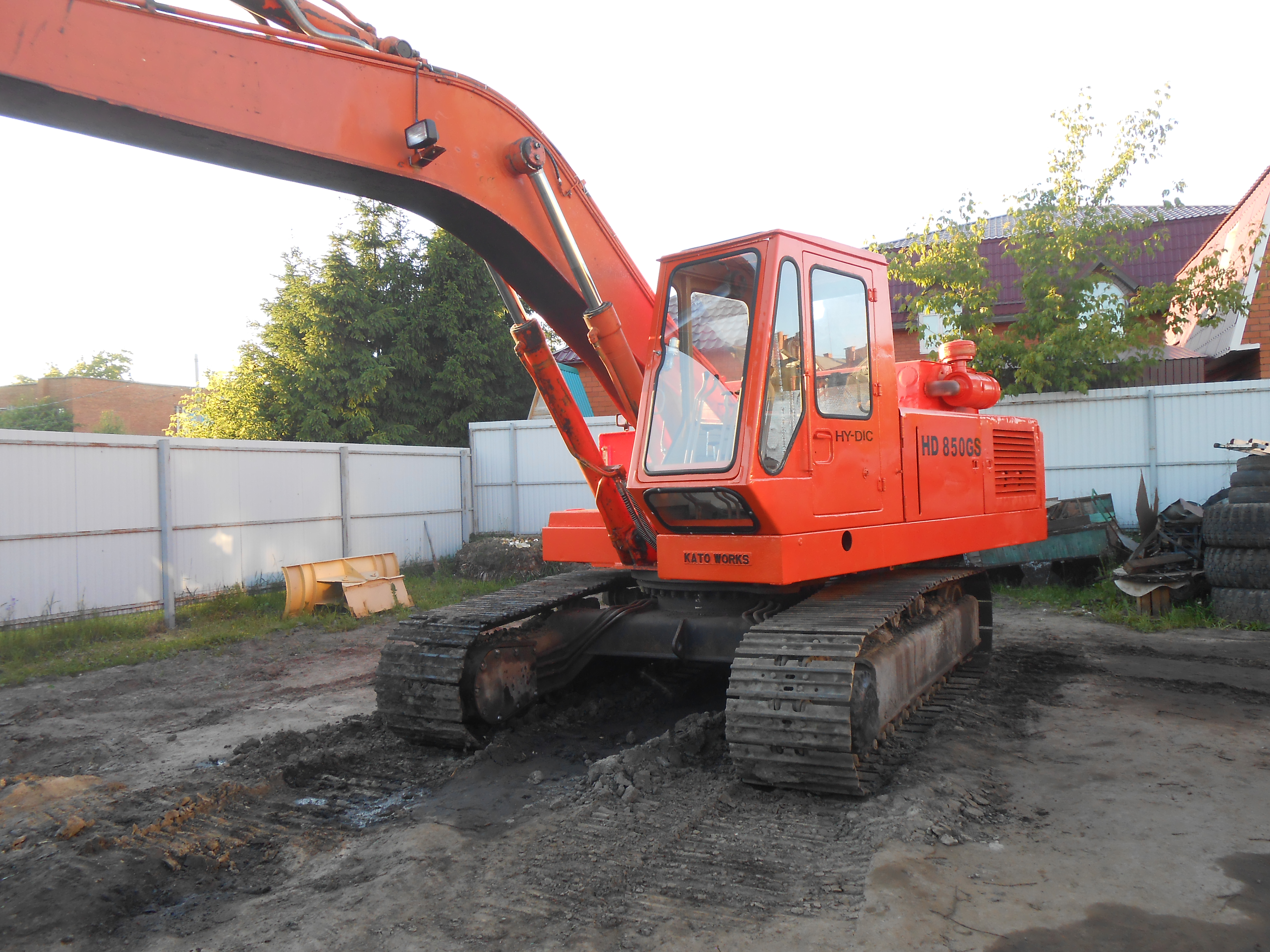 Аренда экскаватора гусеничного