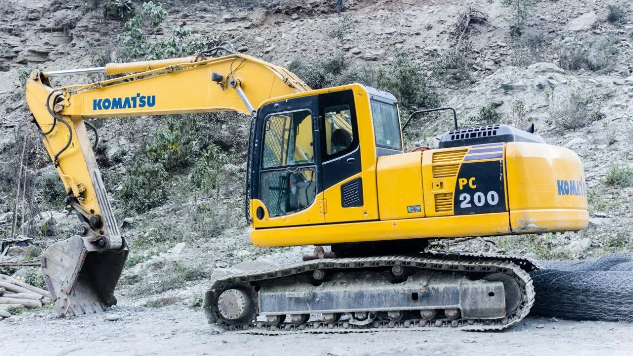 Аренда экскаватора гусеничного Komatsu PC200