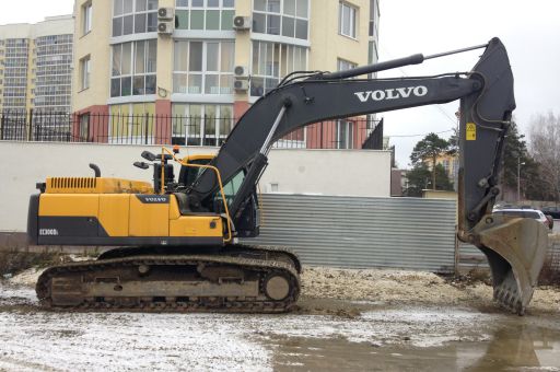 Аренда гусеничного экскаватора