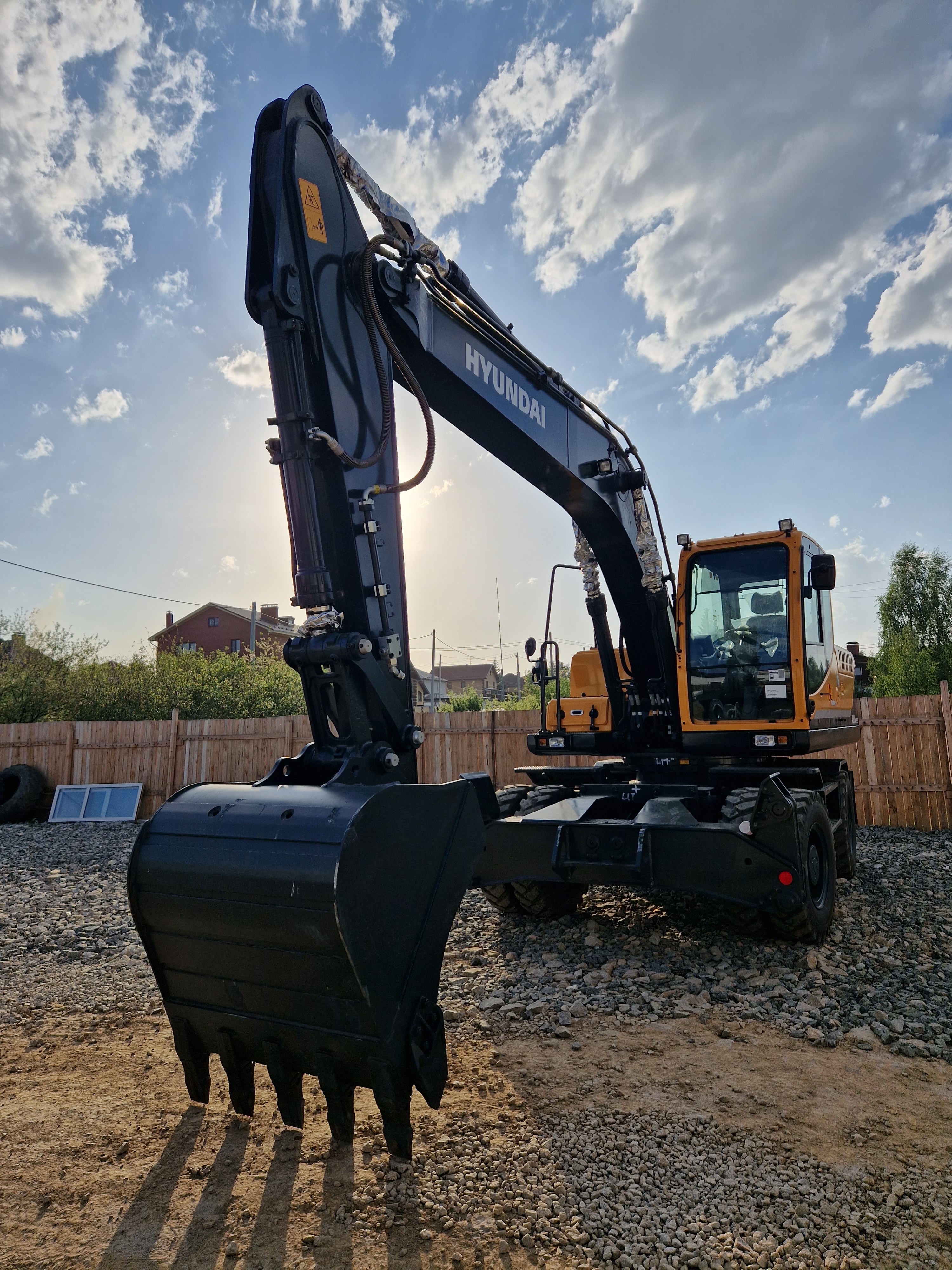 Аренда Экскаваторы гидромолот трамбовка траншейный