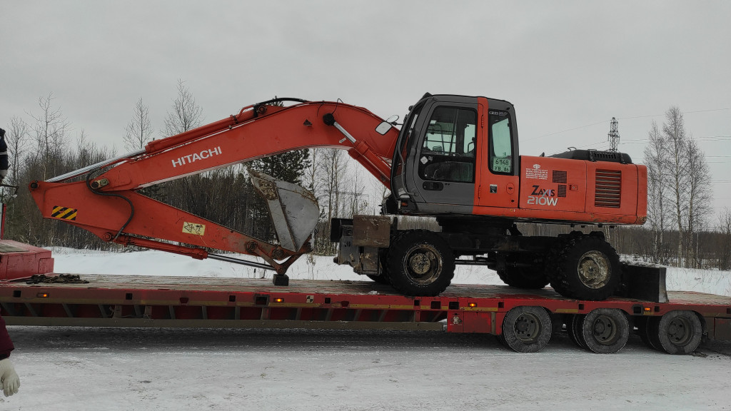 Экскаватор Хитачи колесный в аренду, услуги.