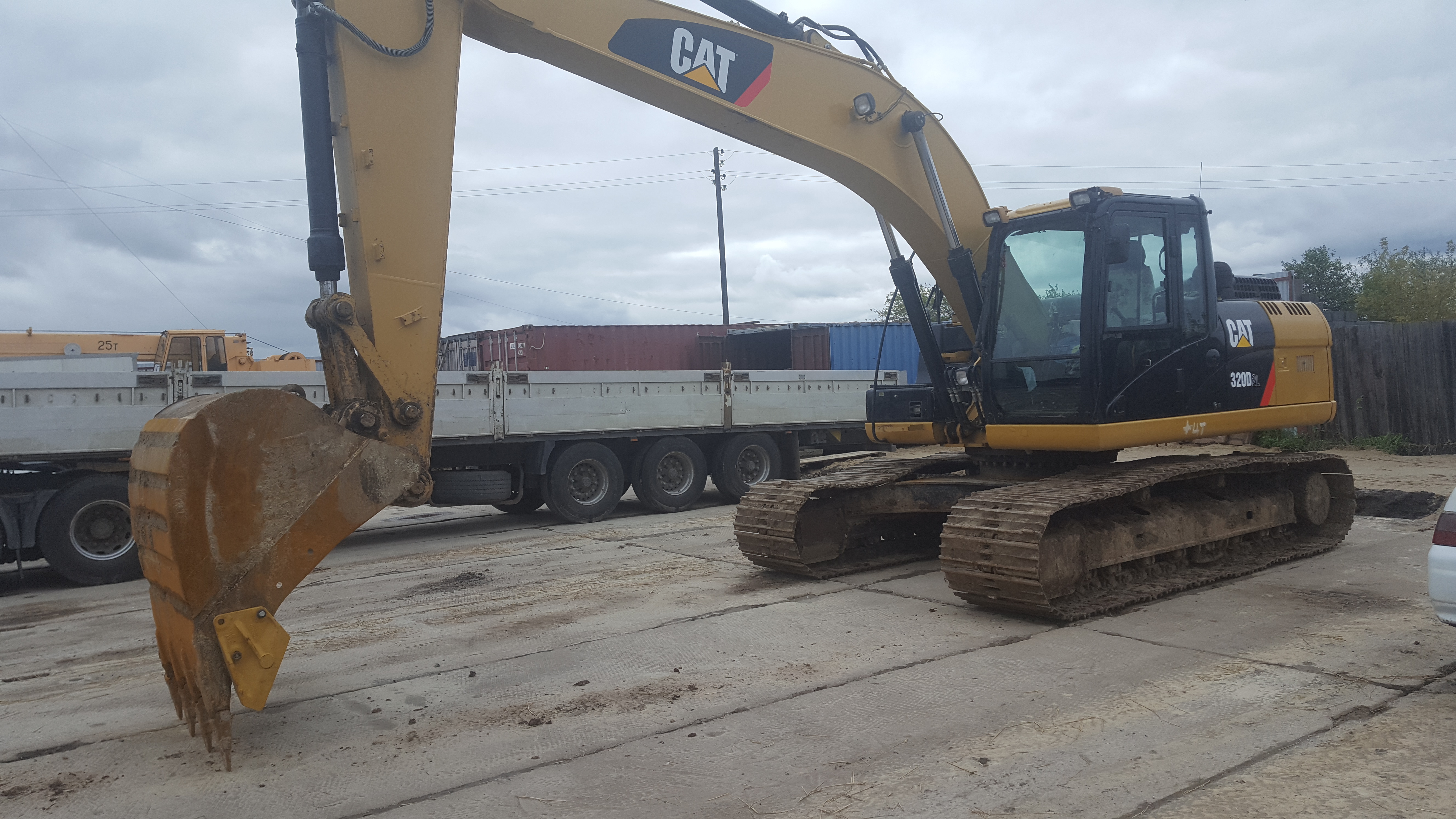 Сдам в аренду гусеничные экскаваторы CAT 320 DL