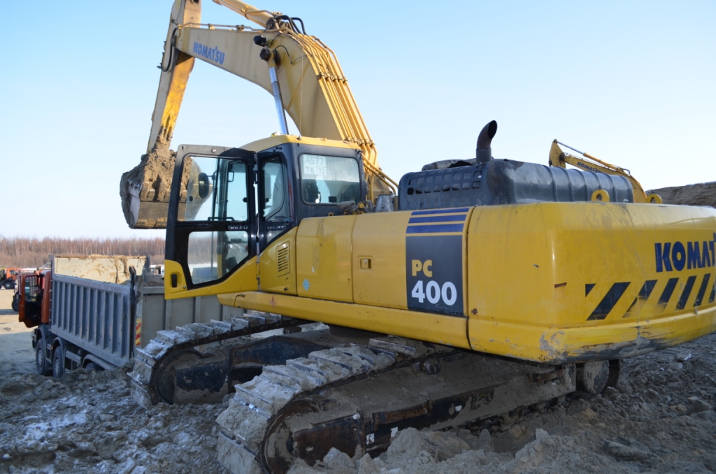 Услуги экскаватора РС400-7