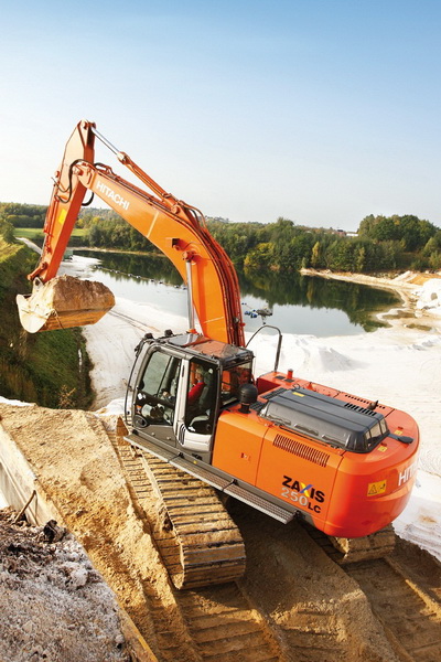 Экскаватор Хитачи 250. По Уральскому региону