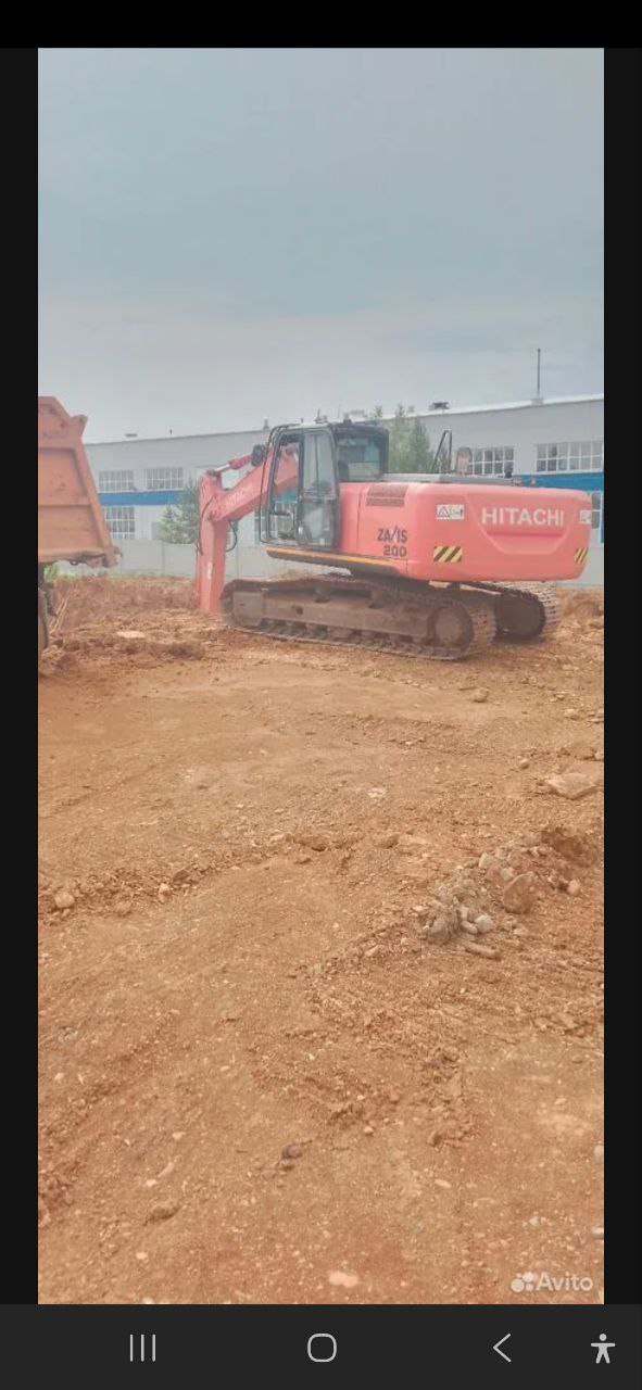 Аренда экскаватора с доставкой тралом