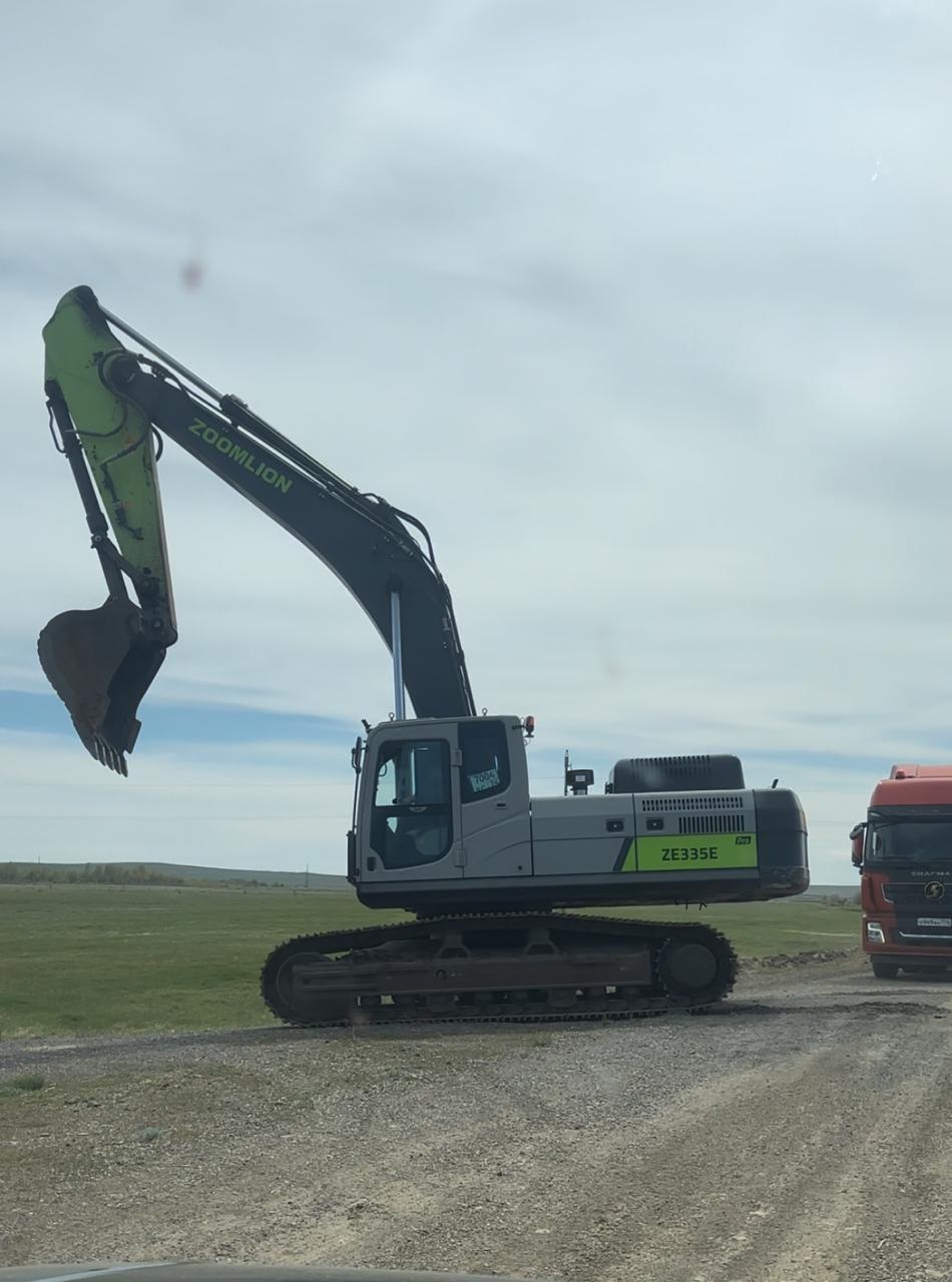 Услуги спецтехники Экскаваторы