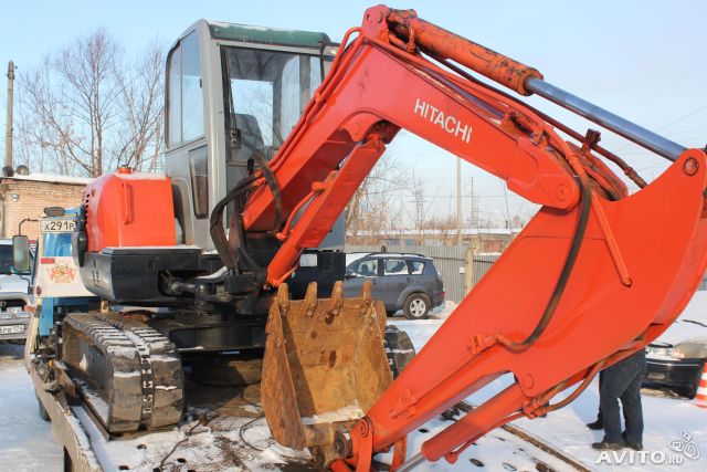 Аренда Миниэкскаватора на резиновых гусеницах с Гидромолотом