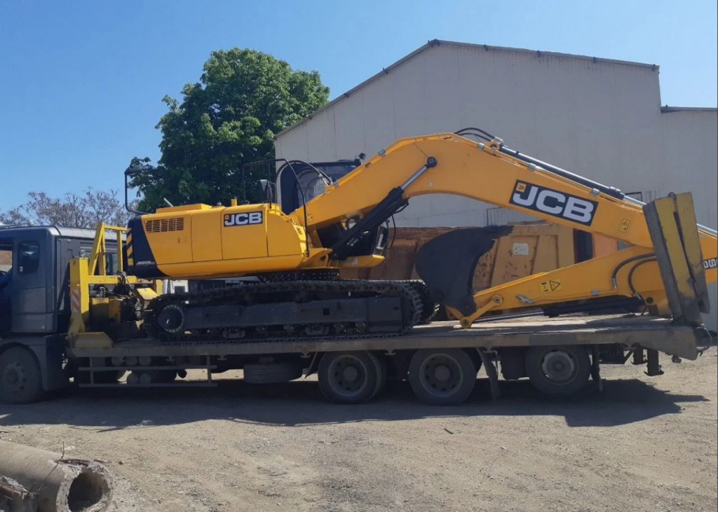 Экскаватор гусеничный аренда