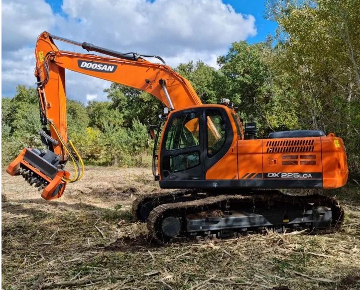 Аренда экскаватора Doosan dx225lca
