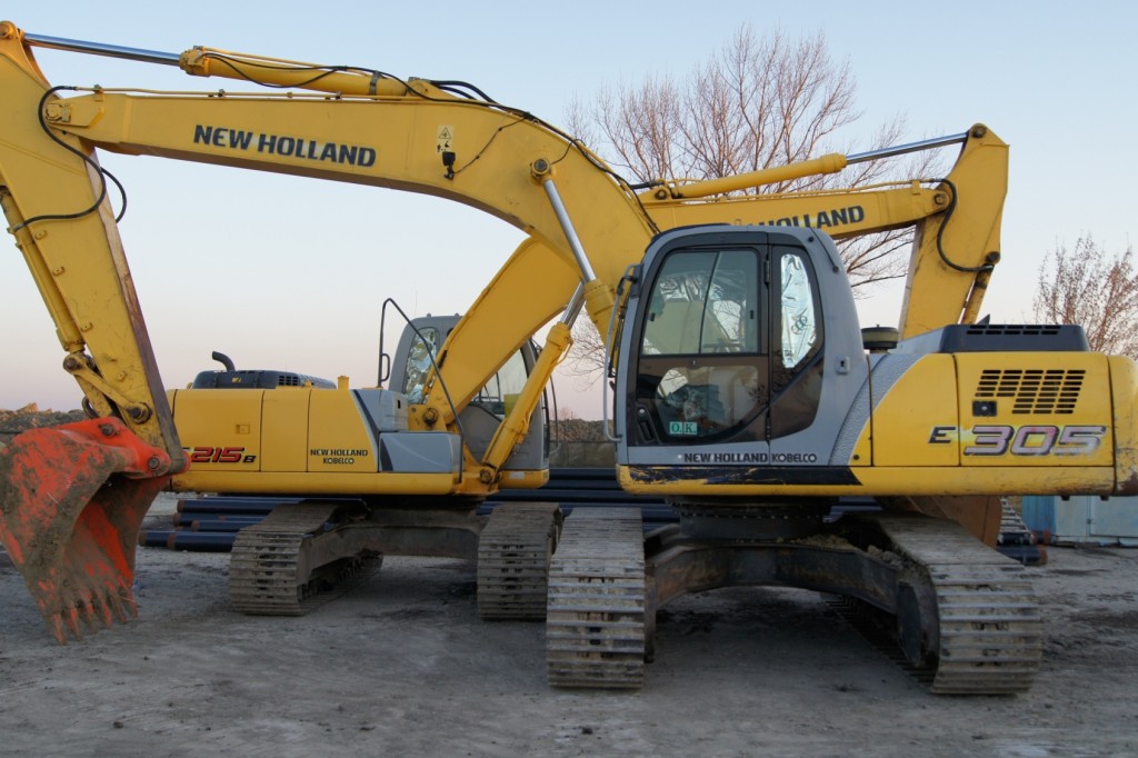 Сдам в аренду                            экскаватор                            аренда экскаватора  от 1М3 hitachi по краю