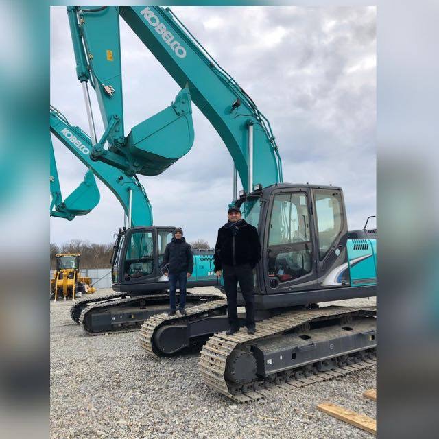 Услуги экскаватора с ковшом. Копка. Демонтаж