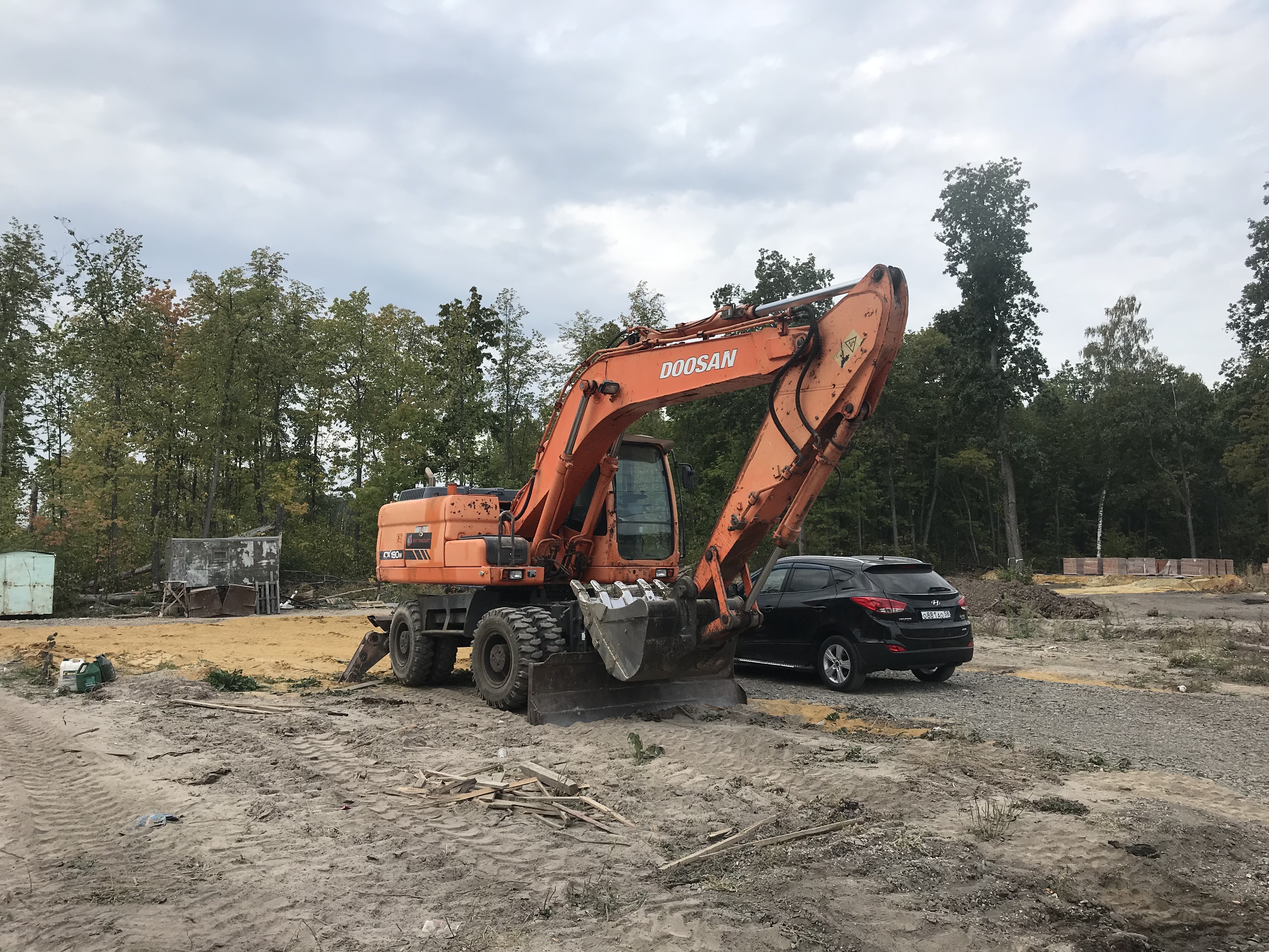 Аренда Колесного полноповоротного Экскаватора