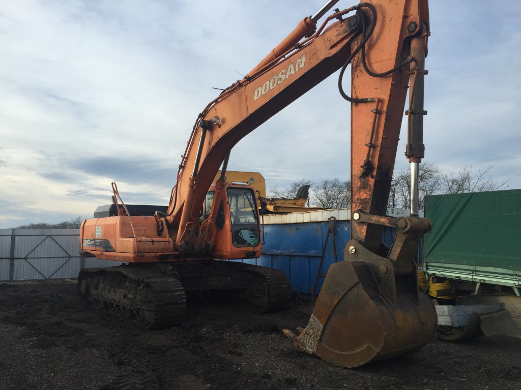 Услуги экскаватора от собственника Василий