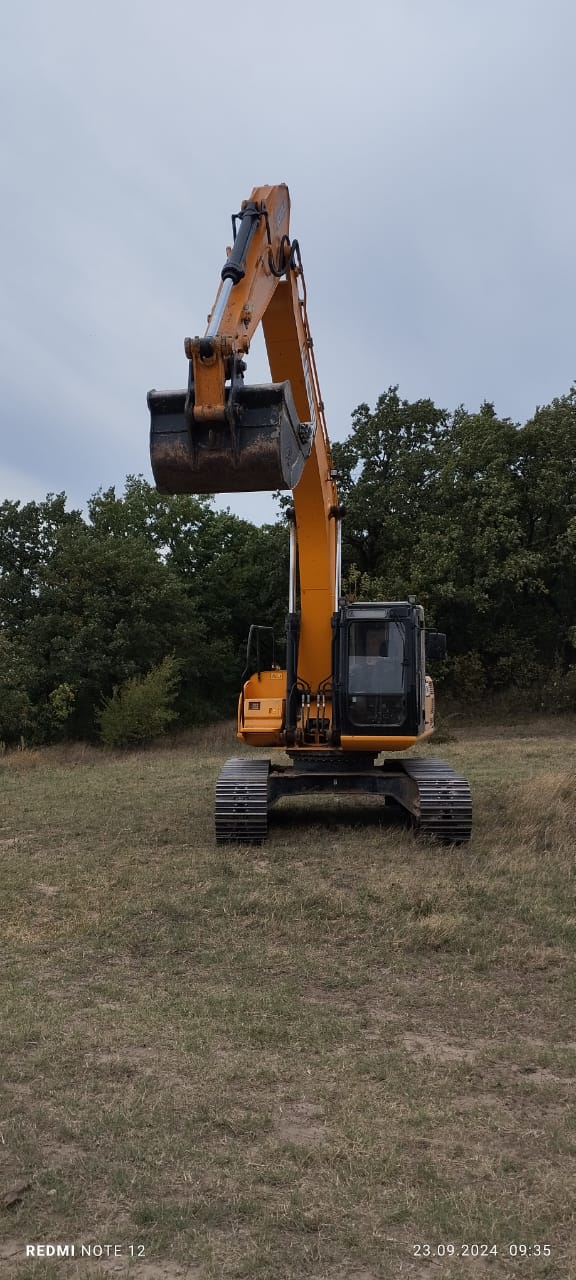 Услуги полноповоротного экскаватора JSB JS205LC