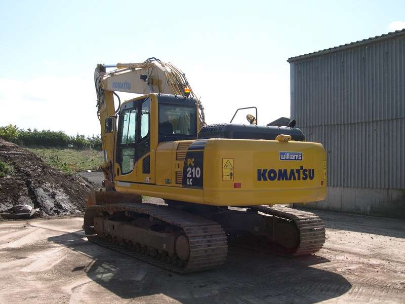 Экскаватор. Выполнение земляных работ.