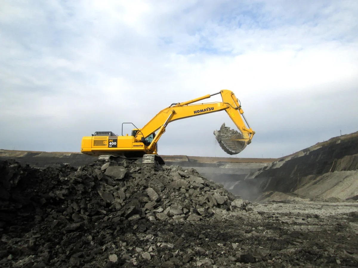 Экскаватор в аренду с машинистом. Копка.