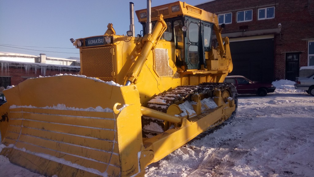 Бульдозер komatsu 355