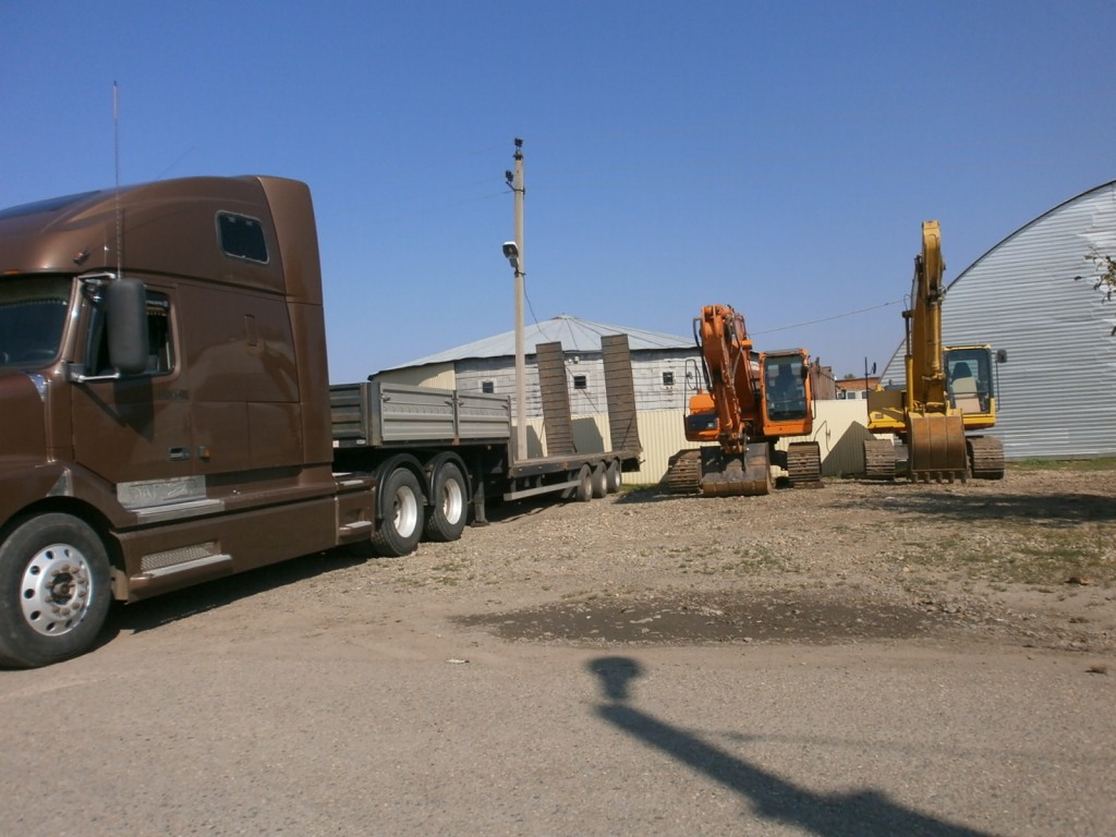 Оказываем услуги экскаватором