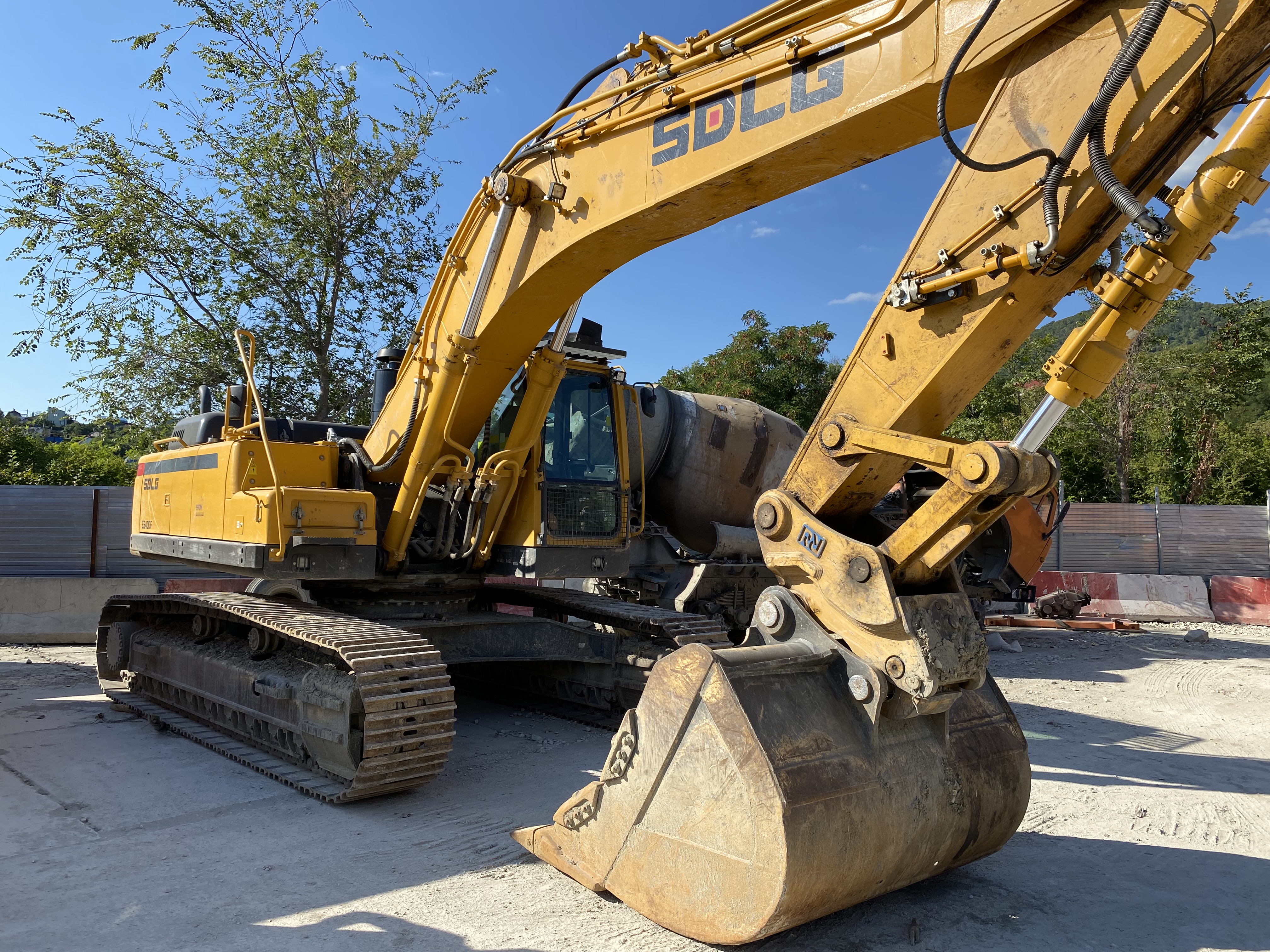 Аренда гусеничного экскаватора 40 тн