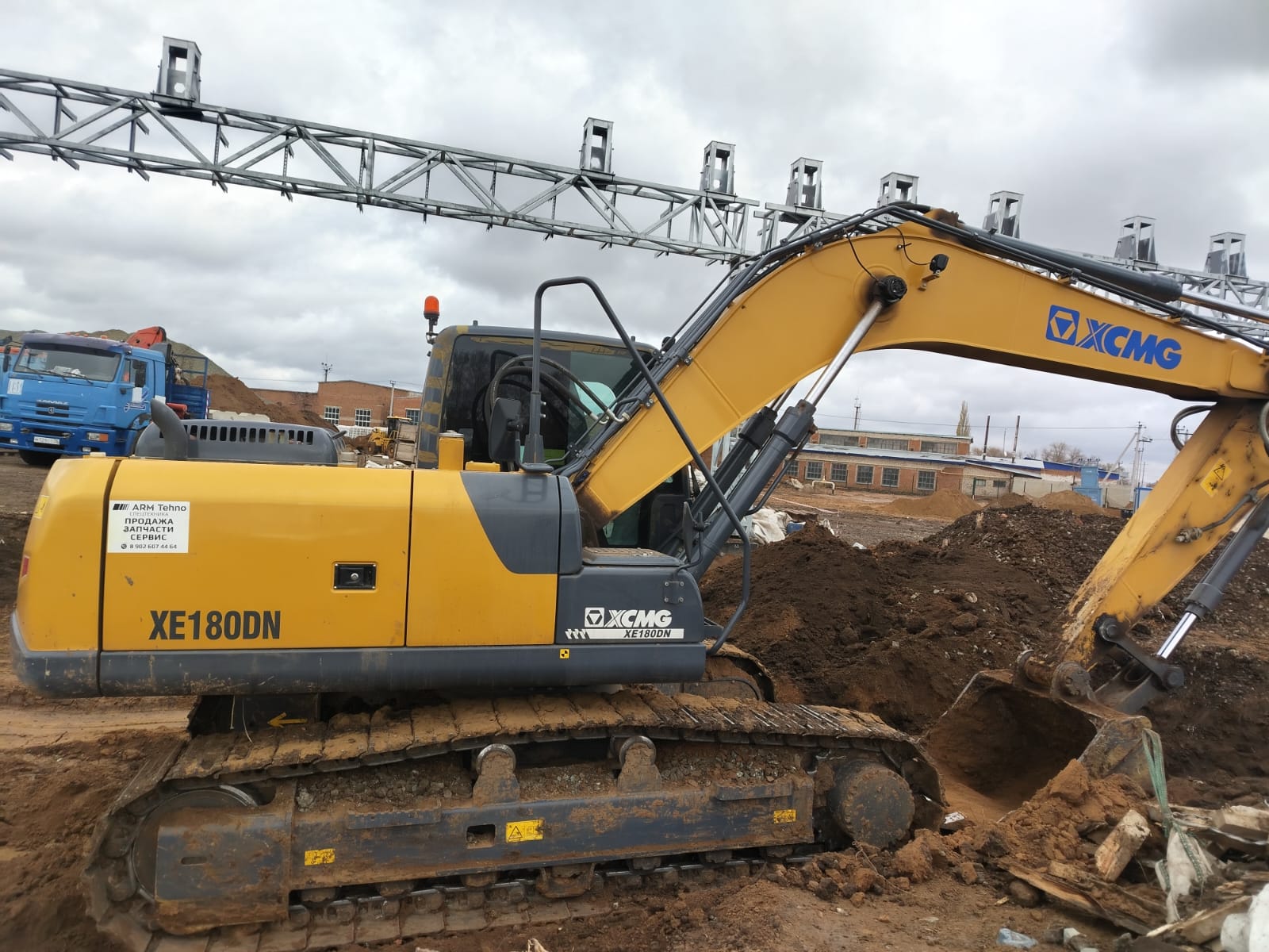 Аренда гусеничного экскаватора xcmg