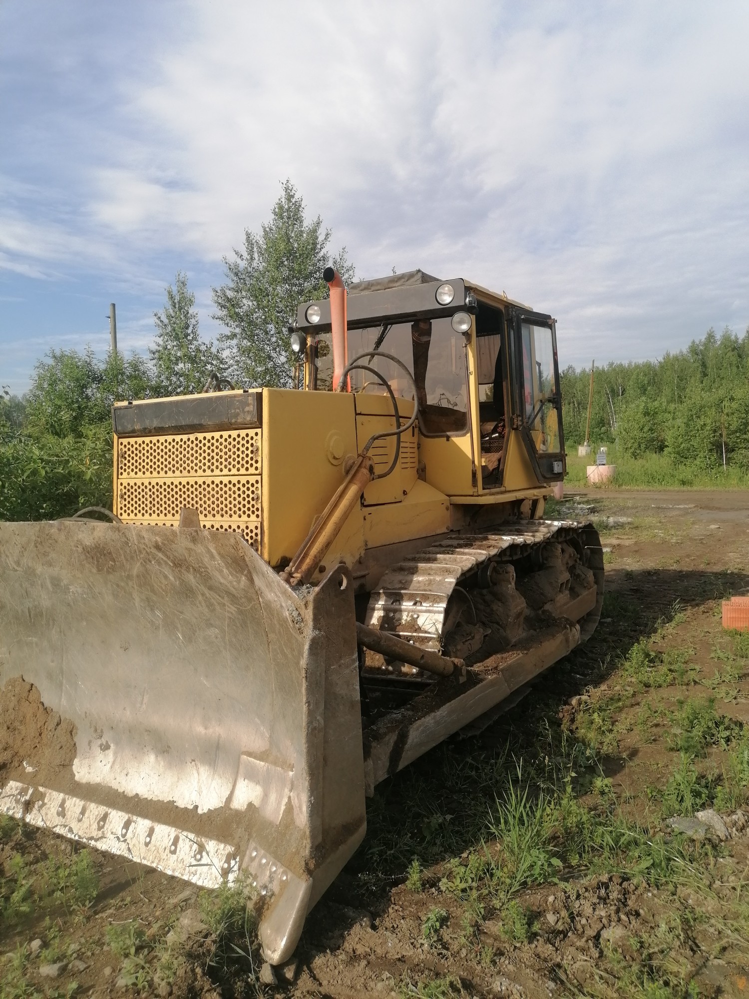 Аренда бульдозера. Планировка. Земляные работы.