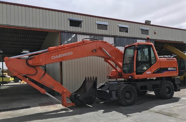 Услуги колёсного экскаватора навесное оборудование