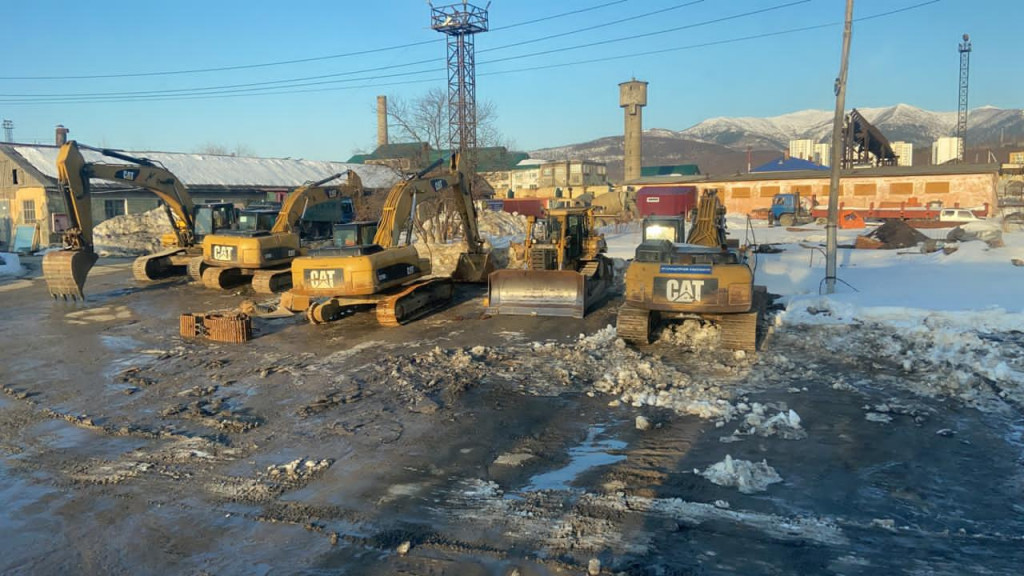 Аренда строительной техники Экскаваторы, катки.