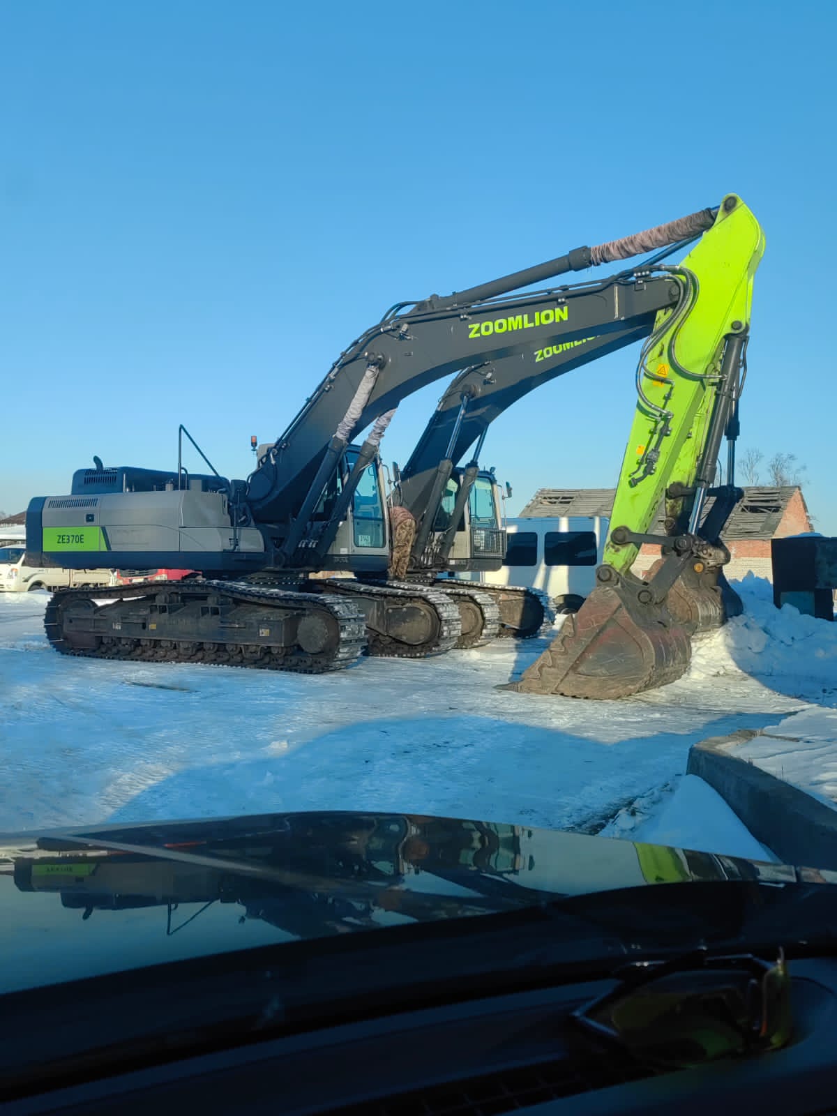 Аренда экскаватора с рыхлителем, гтдромолотом.