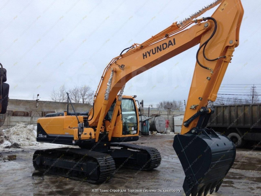 Услуги гусеничных экскаваторов Hyundai