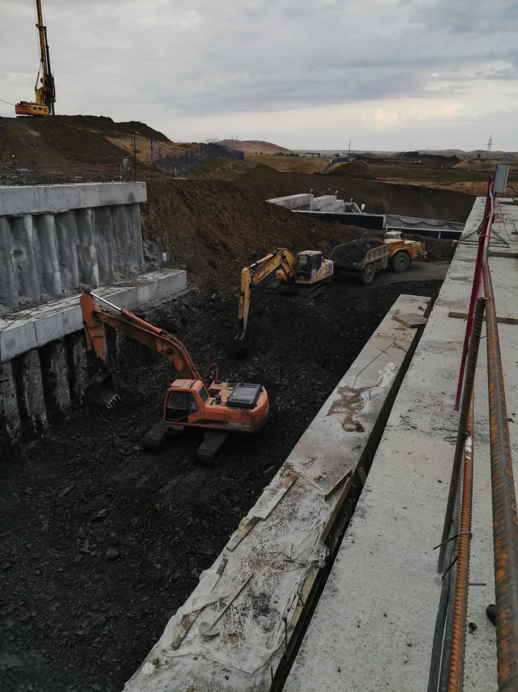 Cat320, 324,329. Аренда экскаватор.